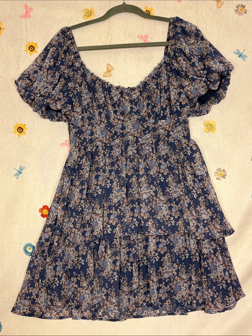 Francesca's Collections - Navy Floral Tiered Mini Dress with Puff Sleeves